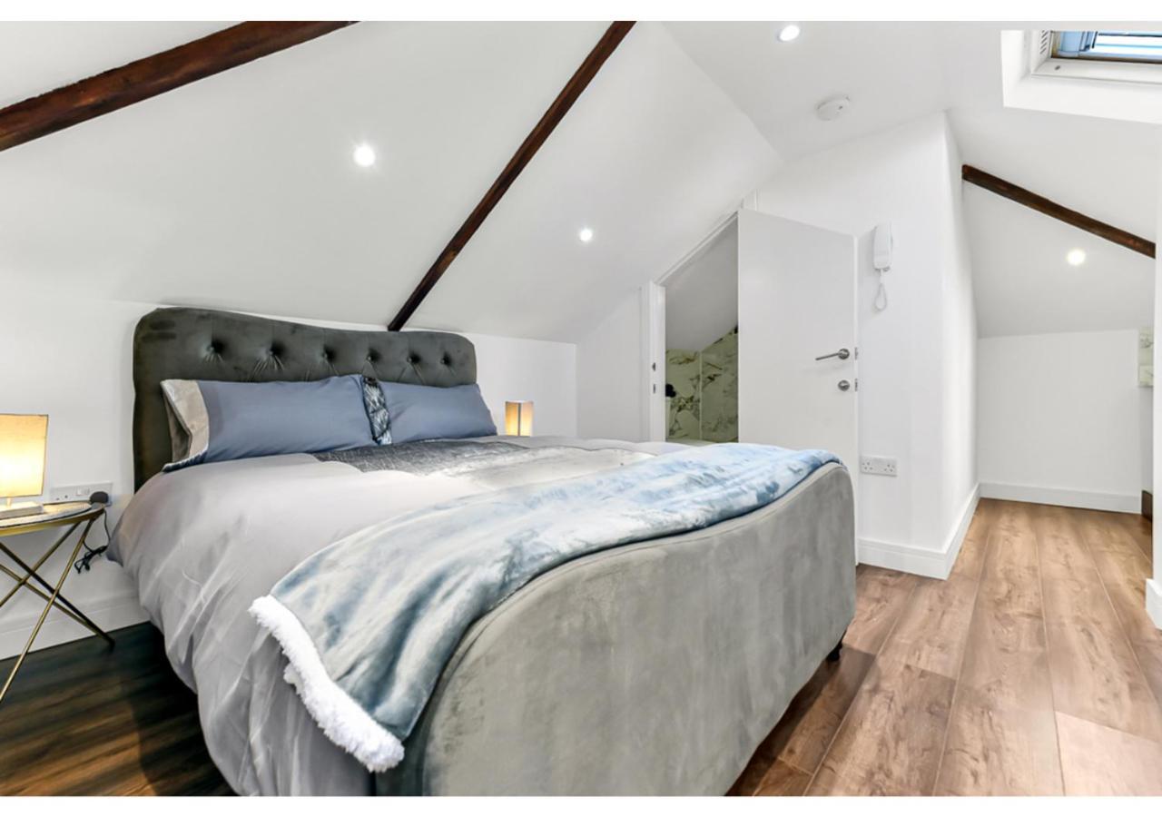 Sleek And Modern Studio With Minimalist Vibe Apartment Chelmsford Bagian luar foto