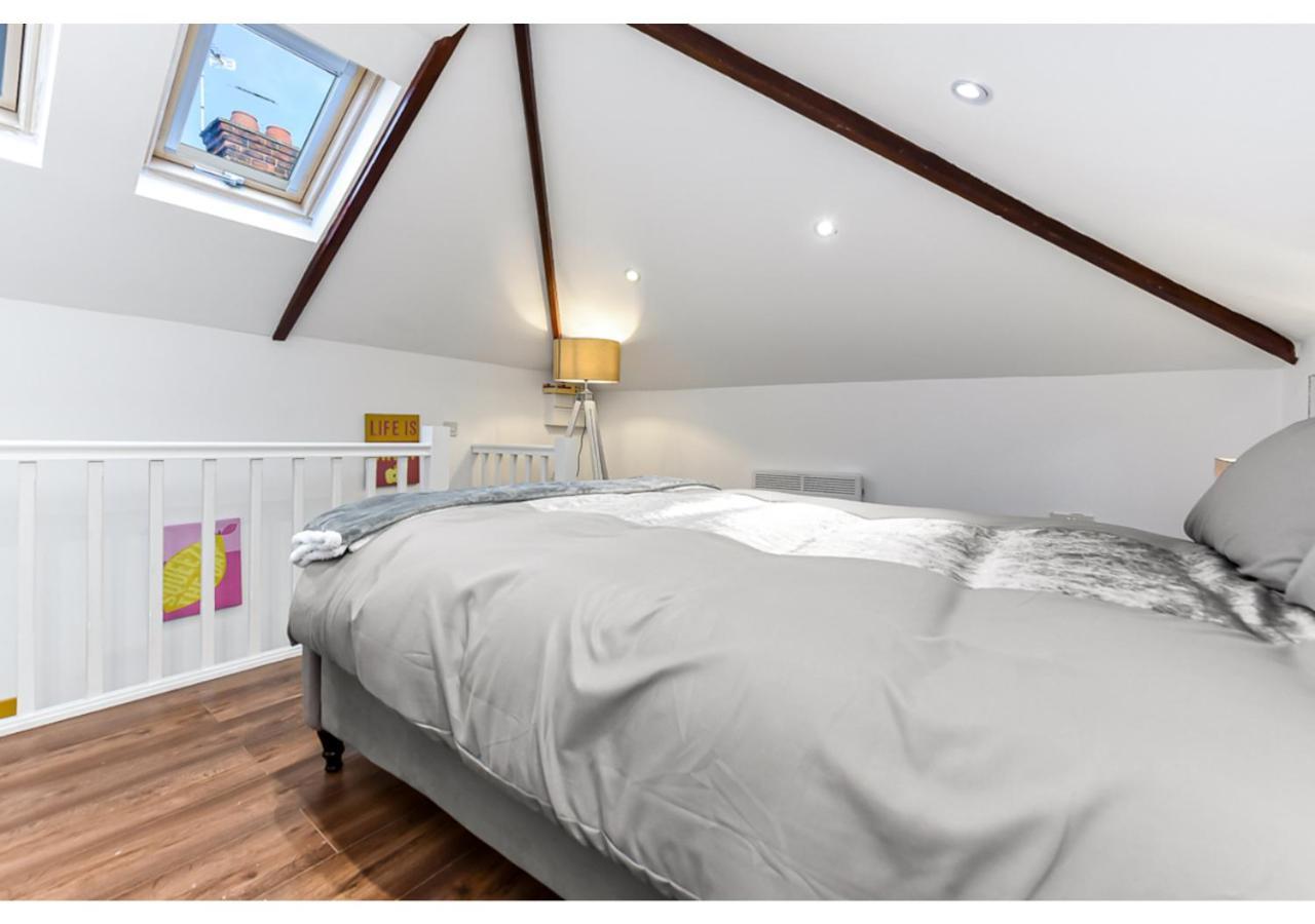 Sleek And Modern Studio With Minimalist Vibe Apartment Chelmsford Bagian luar foto